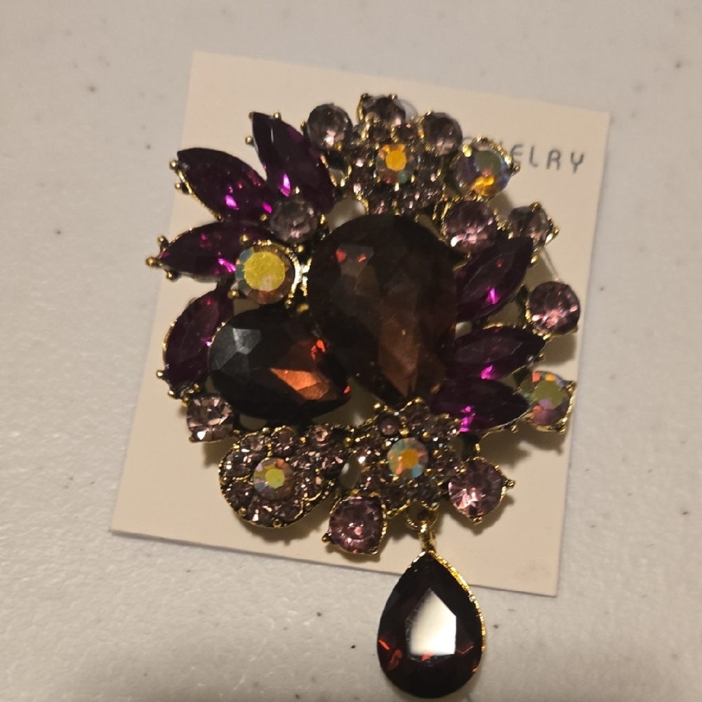 Elegant Gold and Purple Brooch